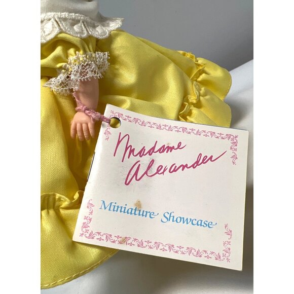 Madame Alexander Curly Locks Miniature Showcase Doll In Box With Yellow Dress & - Picture 2 of 7